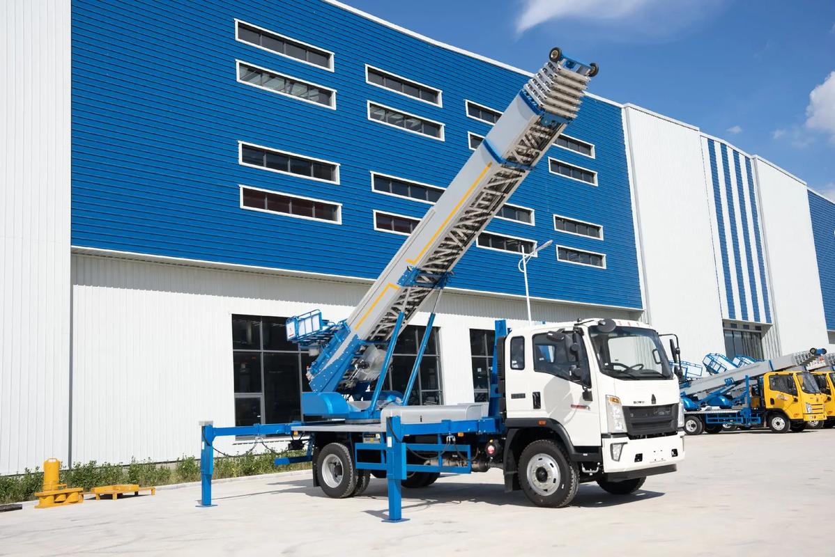 威宁小型云梯车上料车租赁多少钱