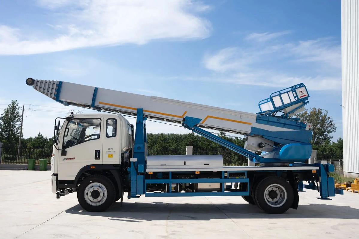 威宁云梯上料车租赁费用