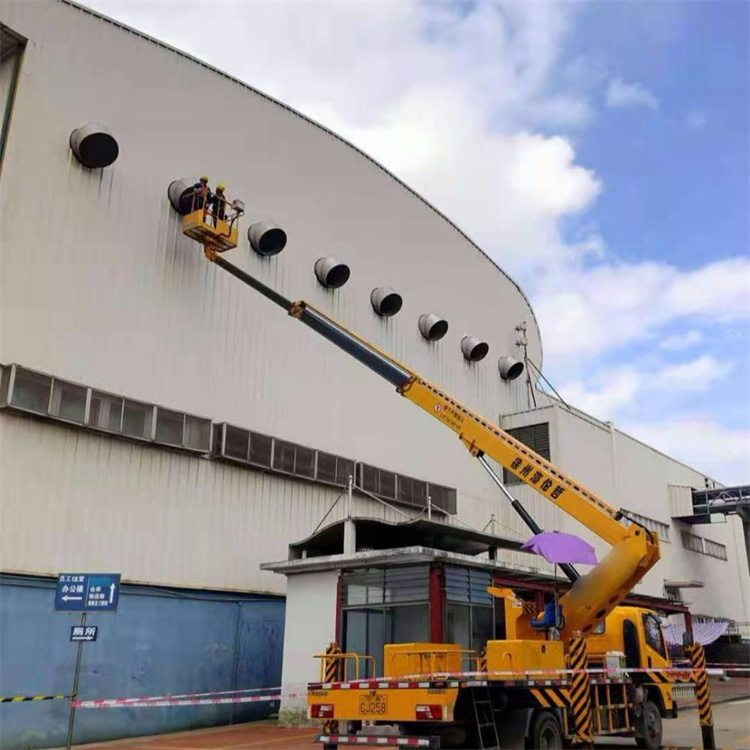 威宁高空作业车出租服务：专业广告牌安装解决方案