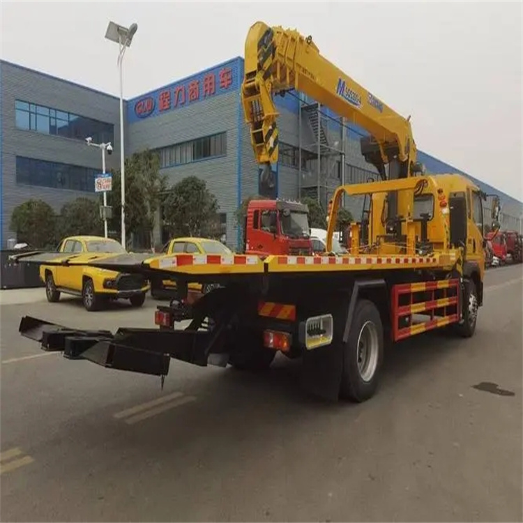 威宁附近小随车吊出租电话，轻松解决搬运烦恼