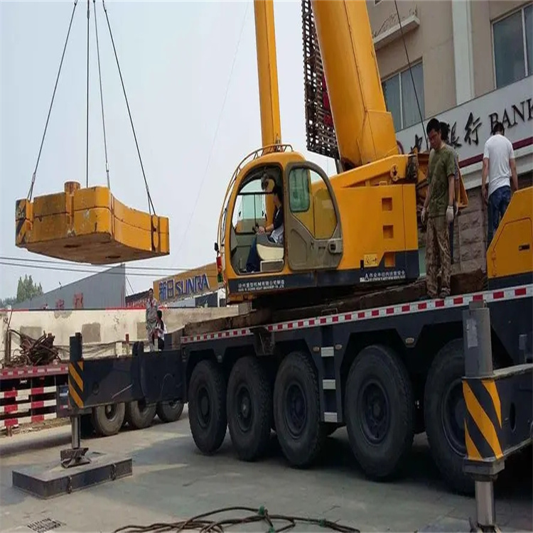 威宁当地吊车出租|机器吊装|75吨|工厂搬迁服务